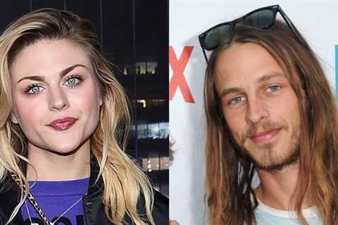 Courtney Love’s daughter Frances Bean Cobain is dating Tony Hawk’s son Riley Hawk!