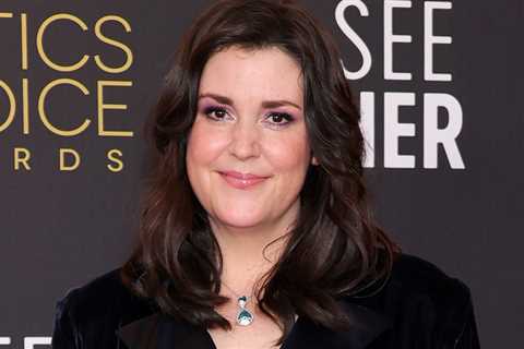 Melanie Lynskey is teasing the future of ‘Yellowjackets’ season 2 even though she has no scripts yet