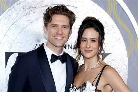 Aaron Tveit & girlfriend Ericka Hunter are pairing up at the 2022 Tony Awards, a year after his big ..