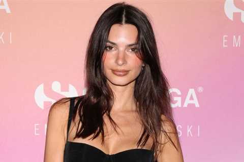 Emily Ratajkowski performs at the Superga party in Italy