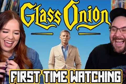 Our FIRST TIME WATCHING Glass Onion (2022) | Knives Out 2 MOVIE REACTION
