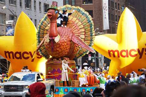 How to Watch the Macy's Thanksgiving Day Parade 2023 Stream and Start and End Times